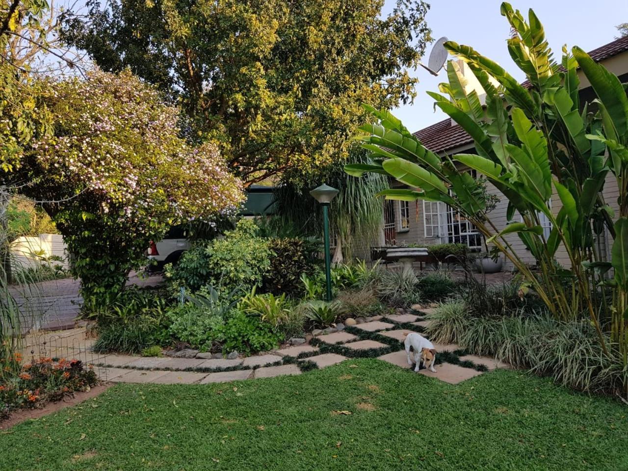 Js Inn Mbombela Extérieur photo